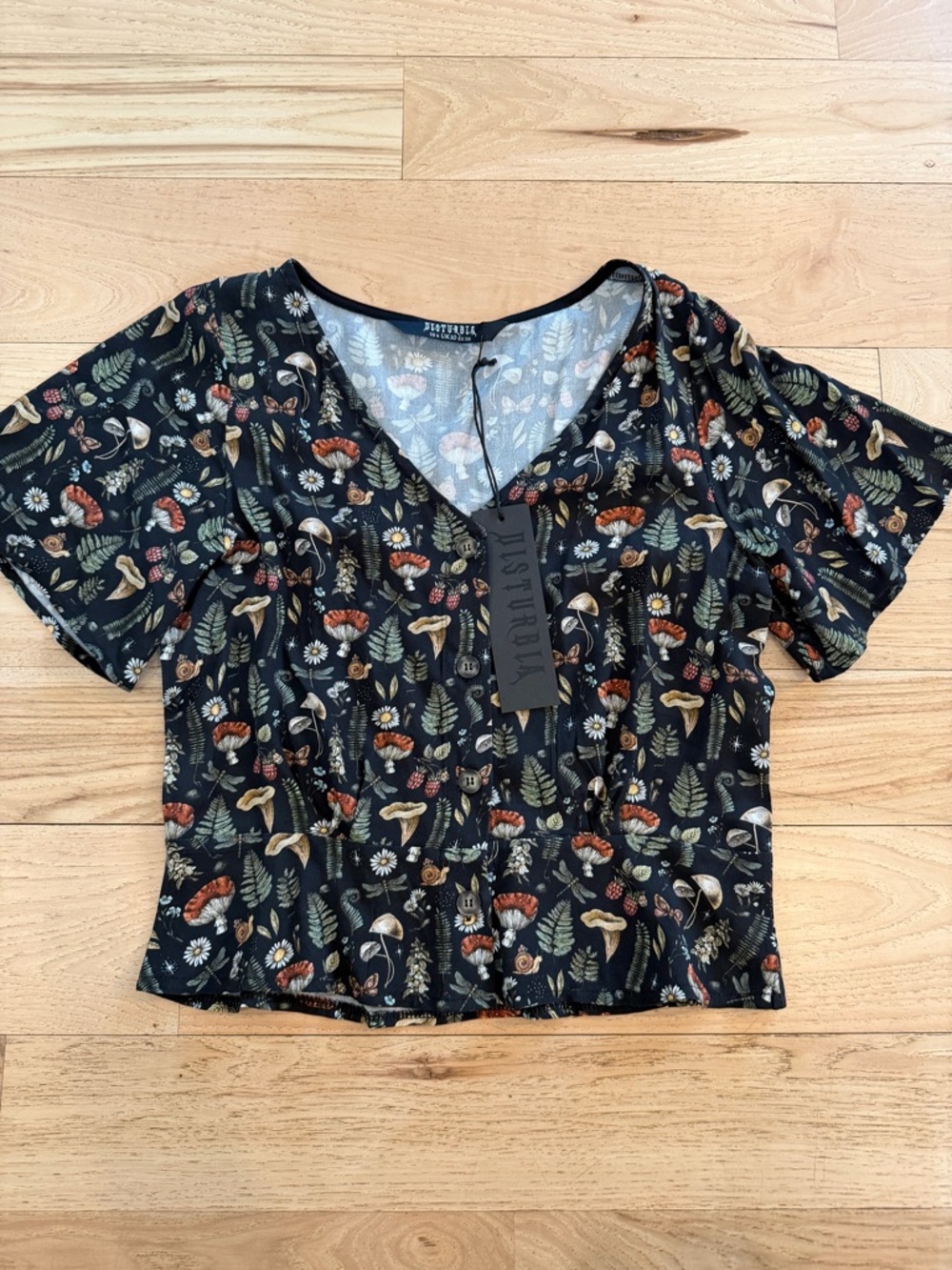 NWT Disturbia top size 6 USA